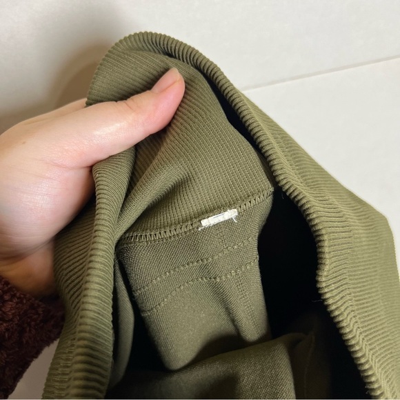 Lululemon Flow & Go Crop SEE MEASUREMENTS - Picture 12 of 12